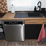 Four Flowers Apartment