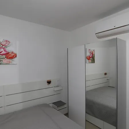 Apartment Four Flowers Siofok