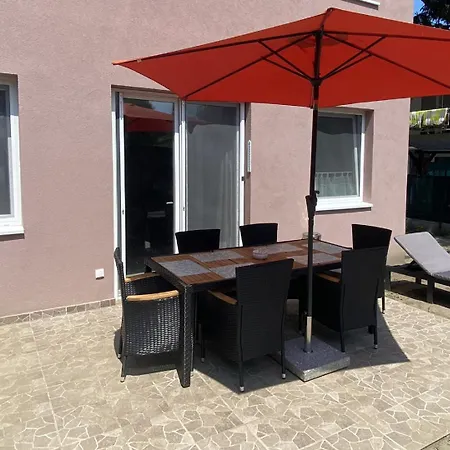 Four Flowers Apartment Siofok