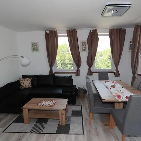 Apartament Four Flowers