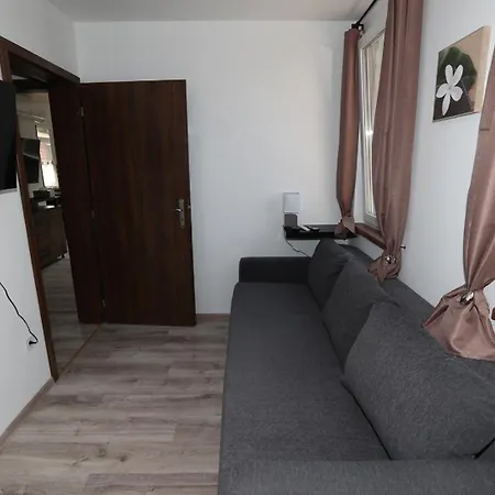 Apartment Four Flowers Siofok